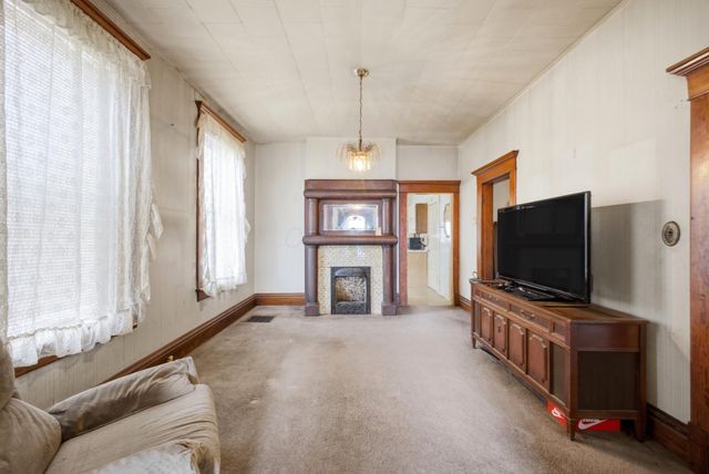 472 E Whittier Street, Columbus, OH 43206