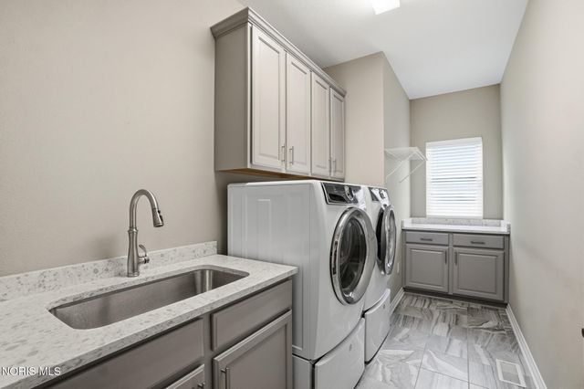 6068 Double Eagle Court, Waterville, OH 43566