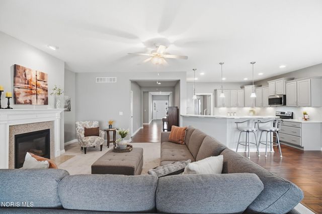 6068 Double Eagle Court, Waterville, OH 43566