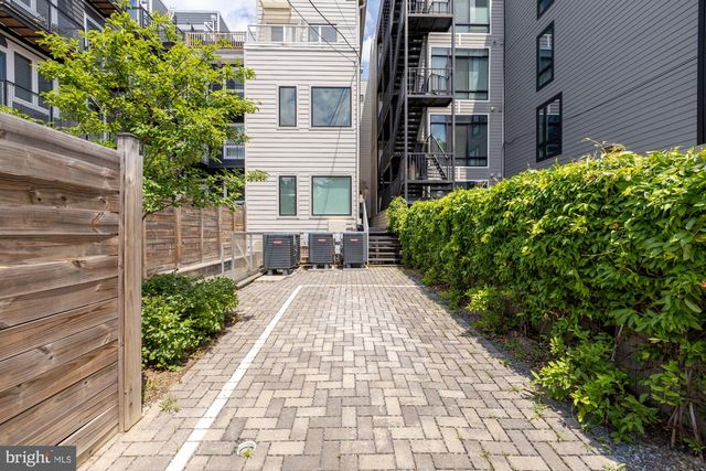 822 KENNEDY ST NW #8, Washington, DC 20011