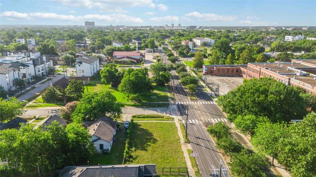2613 Elgin Street, Houston, TX 77004