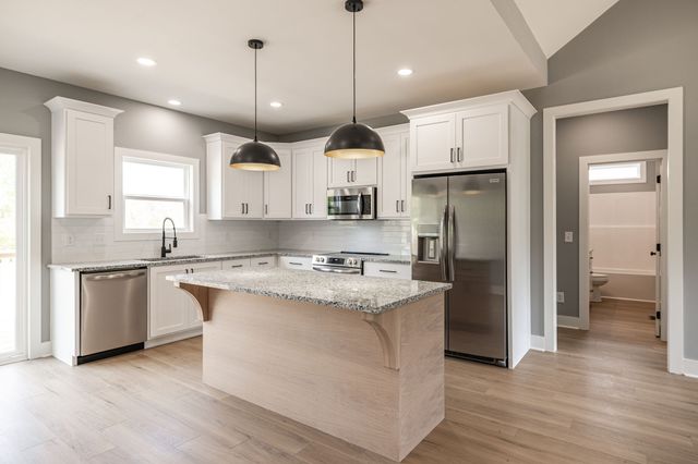 855 Annie Hollow, Westmoreland, TN 37186