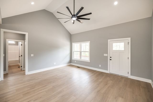 855 Annie Hollow, Westmoreland, TN 37186