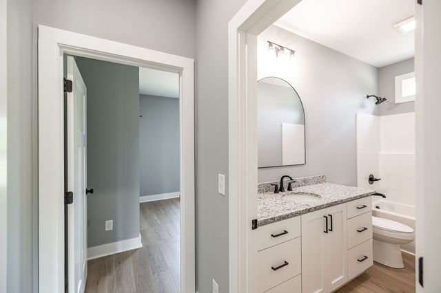 855 Annie Hollow, Westmoreland, TN 37186