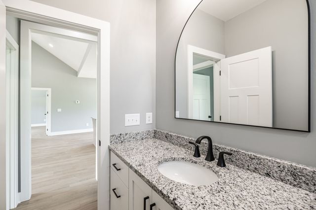 855 Annie Hollow, Westmoreland, TN 37186