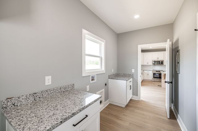 855 Annie Hollow, Westmoreland, TN 37186
