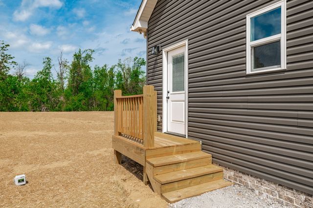 855 Annie Hollow, Westmoreland, TN 37186