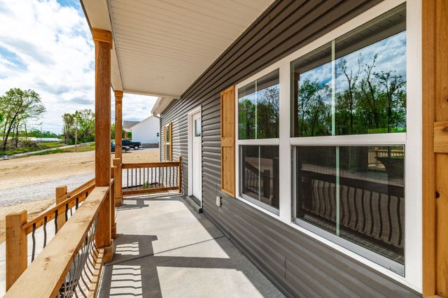 855 Annie Hollow, Westmoreland, TN 37186