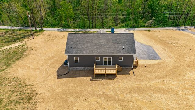 855 Annie Hollow, Westmoreland, TN 37186