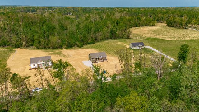 855 Annie Hollow, Westmoreland, TN 37186