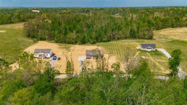 855 Annie Hollow, Westmoreland, TN 37186