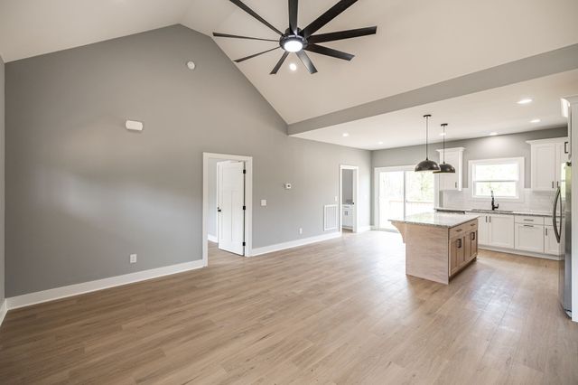 855 Annie Hollow, Westmoreland, TN 37186