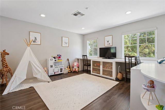 5179 Knollwood Way, Woodland Hills, CA 91364