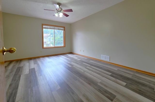 7256 Brittany Lane 34, Inver Grove Heights, MN 55076