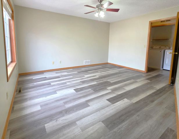 7256 Brittany Lane 34, Inver Grove Heights, MN 55076