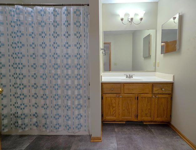 7256 Brittany Lane 34, Inver Grove Heights, MN 55076