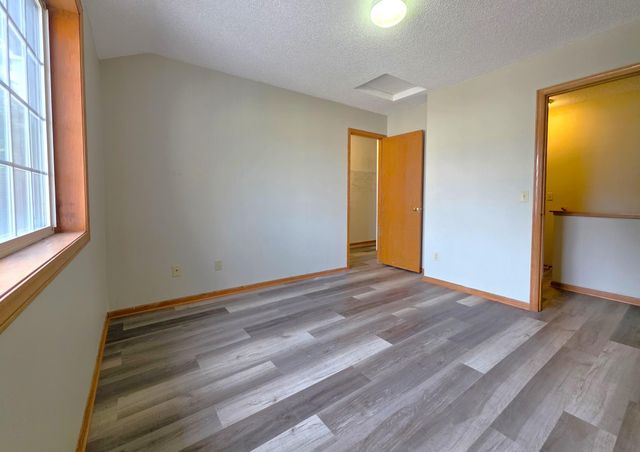 7256 Brittany Lane 34, Inver Grove Heights, MN 55076