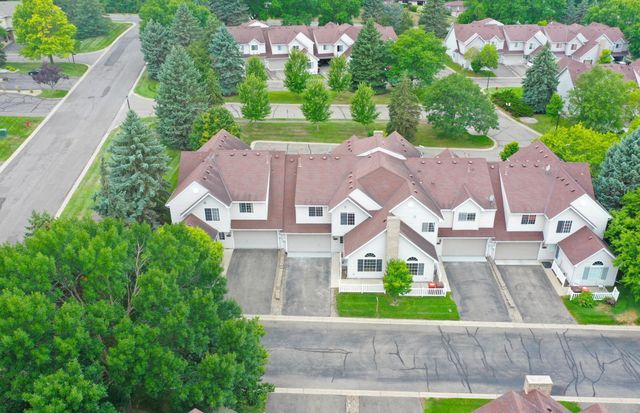 7256 Brittany Lane 34, Inver Grove Heights, MN 55076