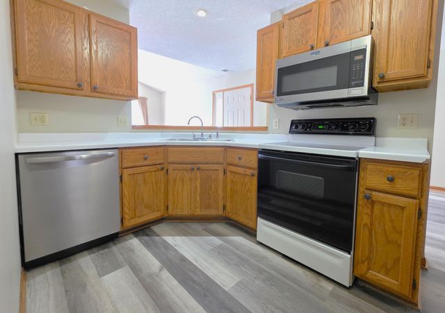 7256 Brittany Lane 34, Inver Grove Heights, MN 55076