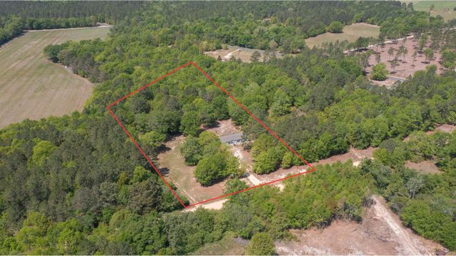 340 Springflower Road, Wagener, SC 29164