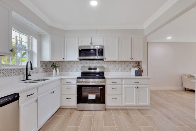 5 Quail Run, Midland, TX 79707