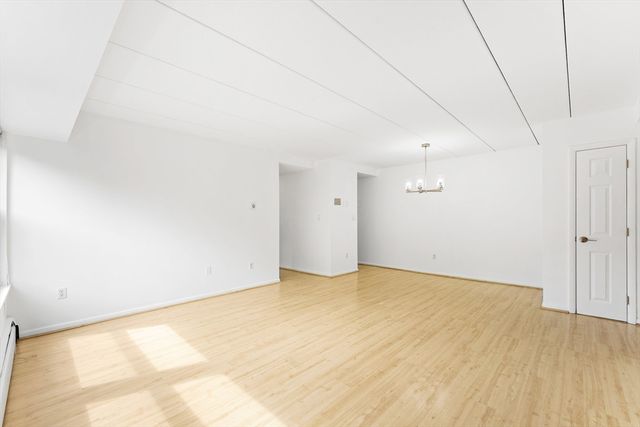122 Main St 404, Stoneham, MA 02180