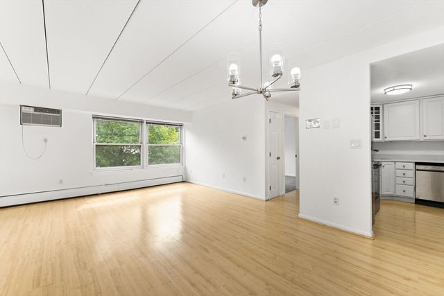 122 Main St 404, Stoneham, MA 02180