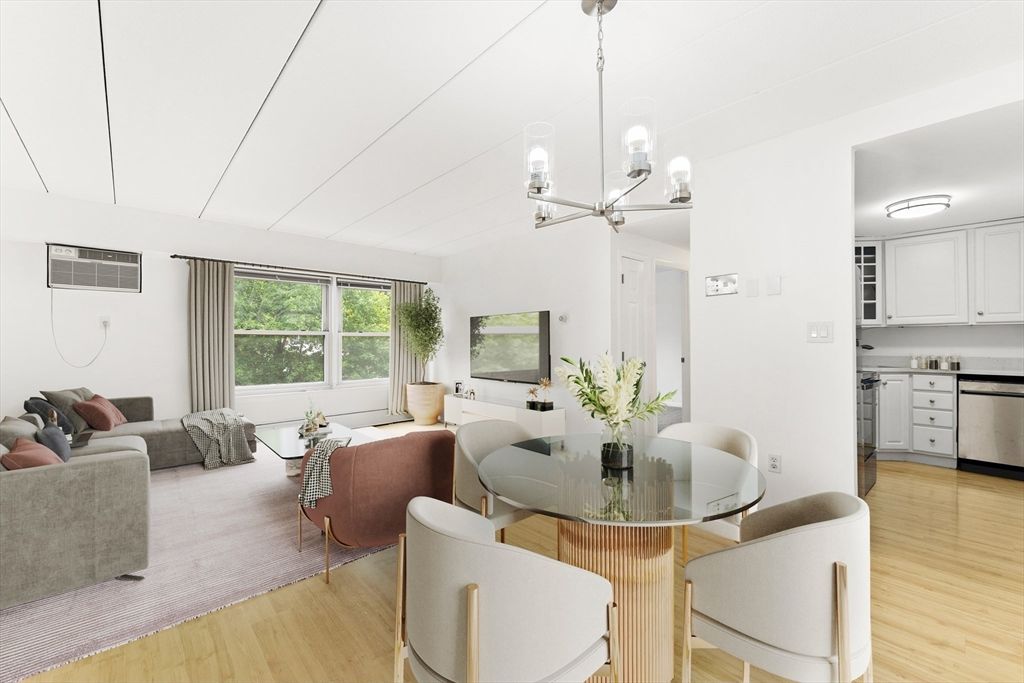 122 Main St 404, Stoneham, MA 02180
