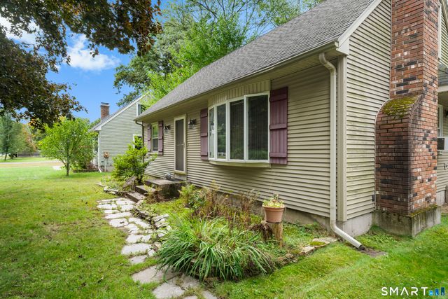 531 George Washington Road, Enfield, CT 06082
