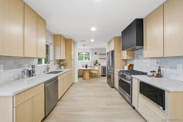 3294 Atari Ct, San Diego, CA 92117