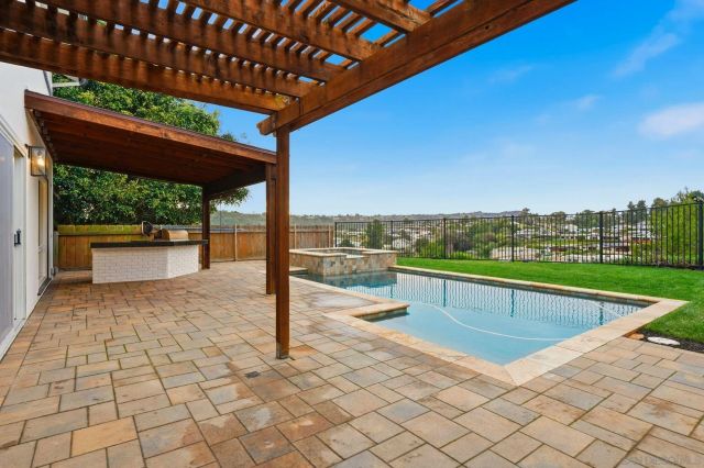 3294 Atari Ct, San Diego, CA 92117