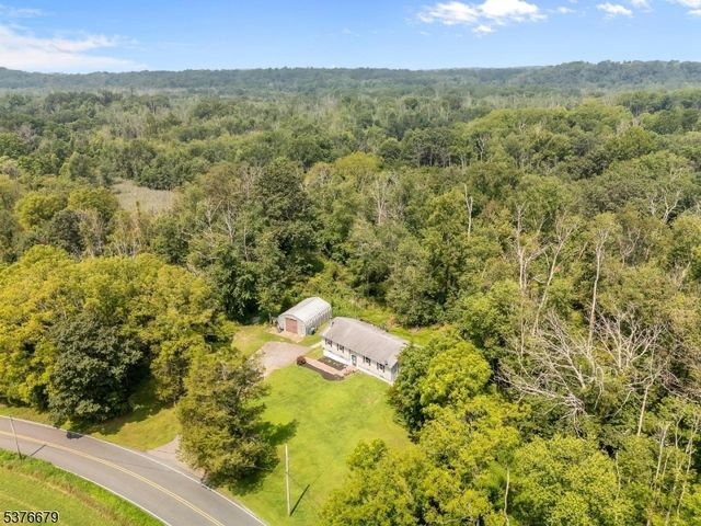 411 Shades Of Death Rd, Allamuchy Twp., NJ 07838