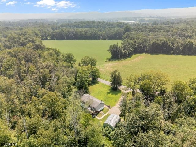 411 Shades Of Death Rd, Allamuchy Twp., NJ 07838