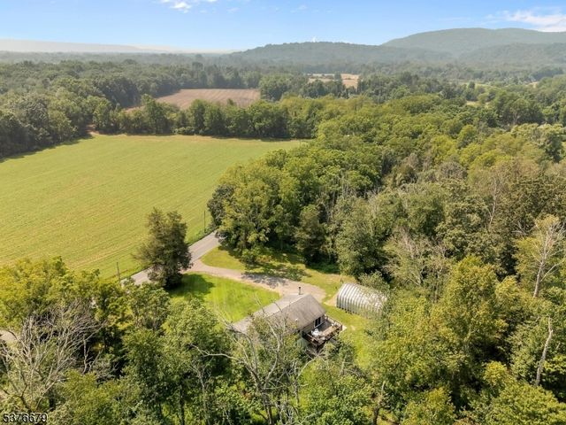 411 Shades Of Death Rd, Allamuchy Twp., NJ 07838