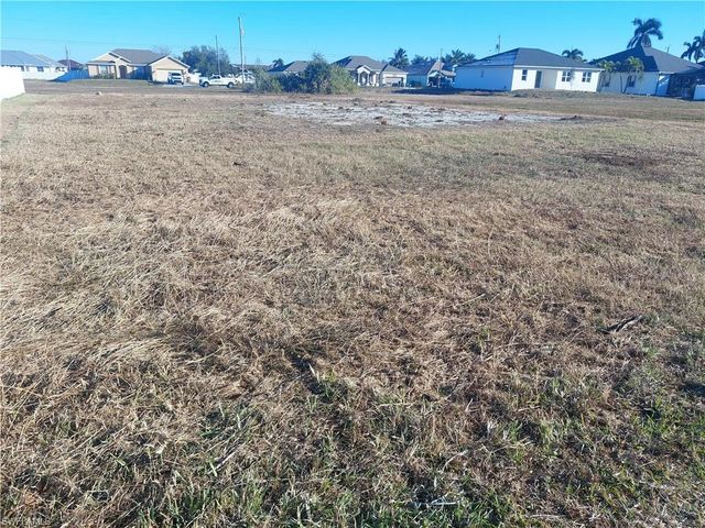 3327 NW 4th TER, Cape Coral, FL 33993