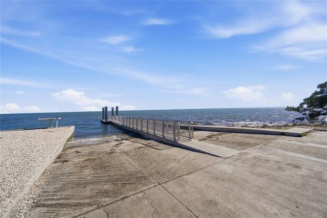 718 BAY VISTA BOULEVARD S, St Petersburg, FL 33705