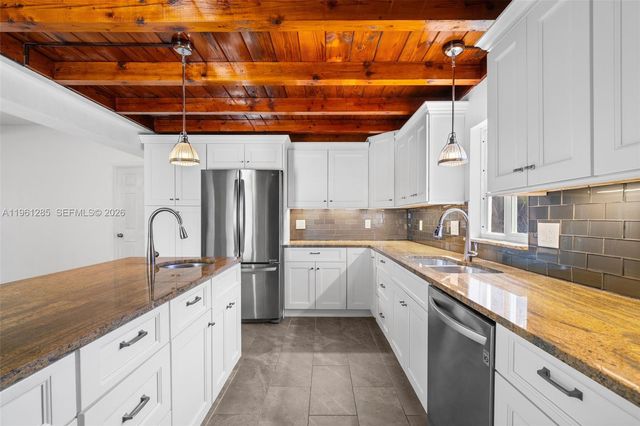 404 N Shore Dr, Miami Beach, FL 33141