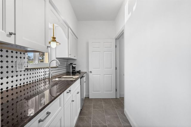 404 N Shore Dr, Miami Beach, FL 33141