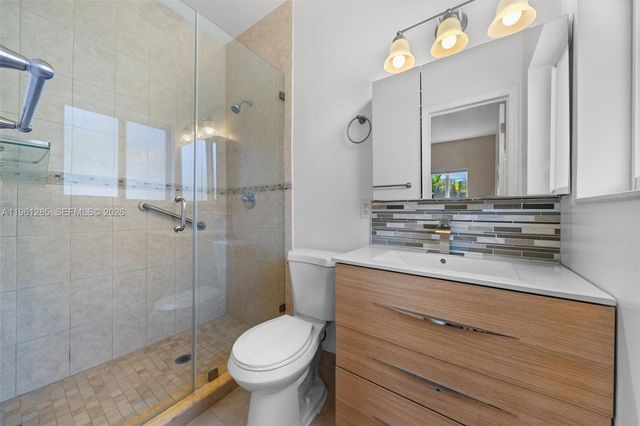 404 N Shore Dr, Miami Beach, FL 33141