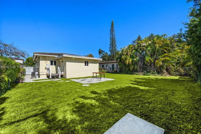 404 N Shore Dr, Miami Beach, FL 33141