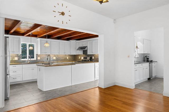 404 N Shore Dr, Miami Beach, FL 33141