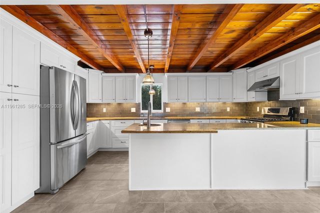 404 N Shore Dr, Miami Beach, FL 33141