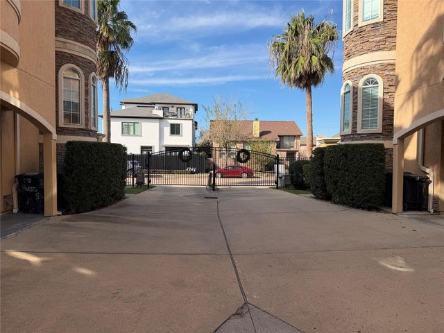 2319 Potomac Drive, Houston, TX 77057