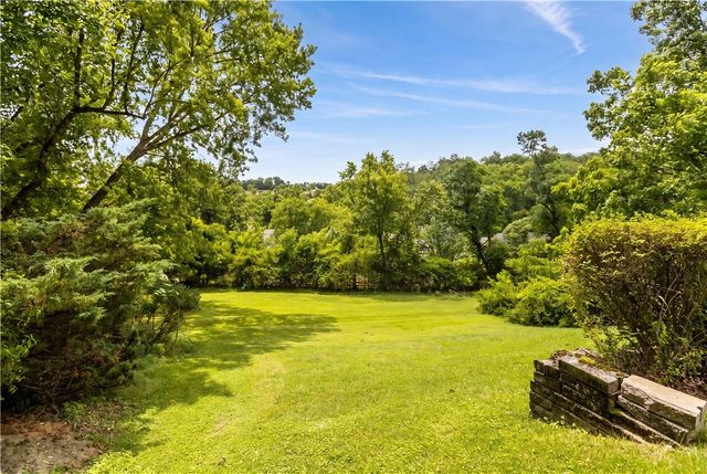 1852 Patricia Drive, South Park, PA 15129