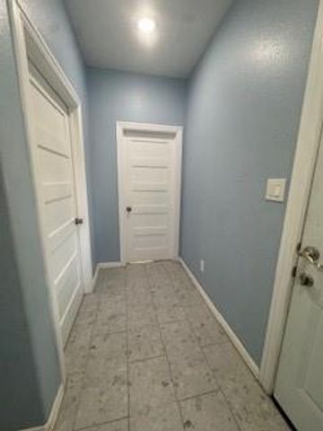 105 County Road 5213, Cleveland, TX 77327