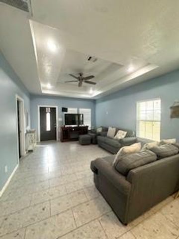 105 County Road 5213, Cleveland, TX 77327