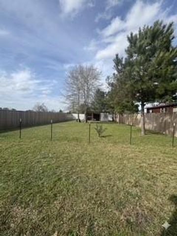 105 County Road 5213, Cleveland, TX 77327