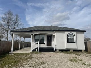 105 County Road 5213, Cleveland, TX 77327