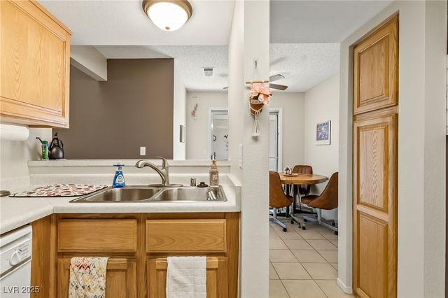 2136 Pebble Creek Lane, Laughlin, NV 89029