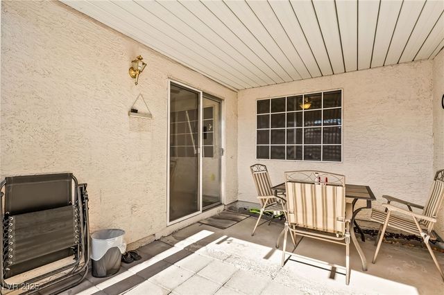 2136 Pebble Creek Lane, Laughlin, NV 89029